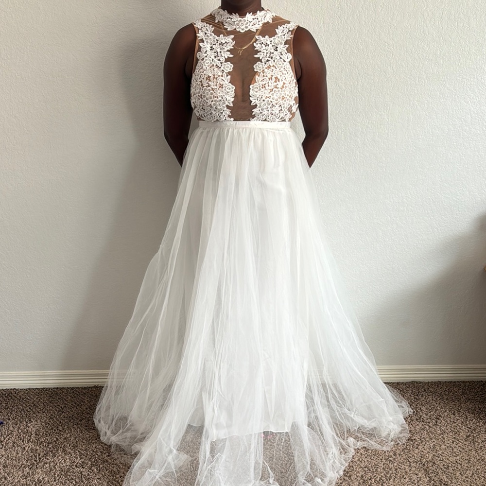 Elegant White Lace and Tulle Gown